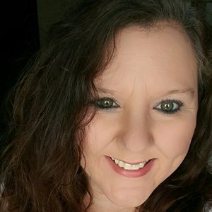 Meet your Posher, Debra